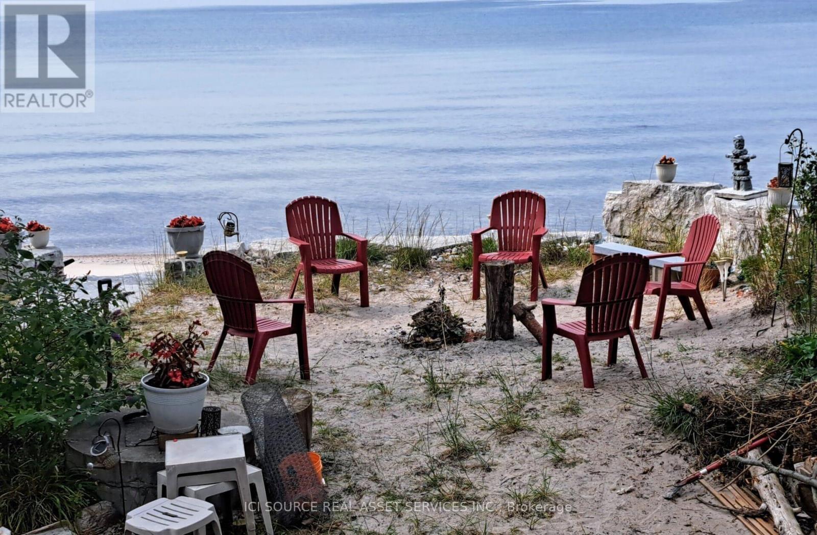 4 Pinewood Drive, Tiny, ON - Outdoor