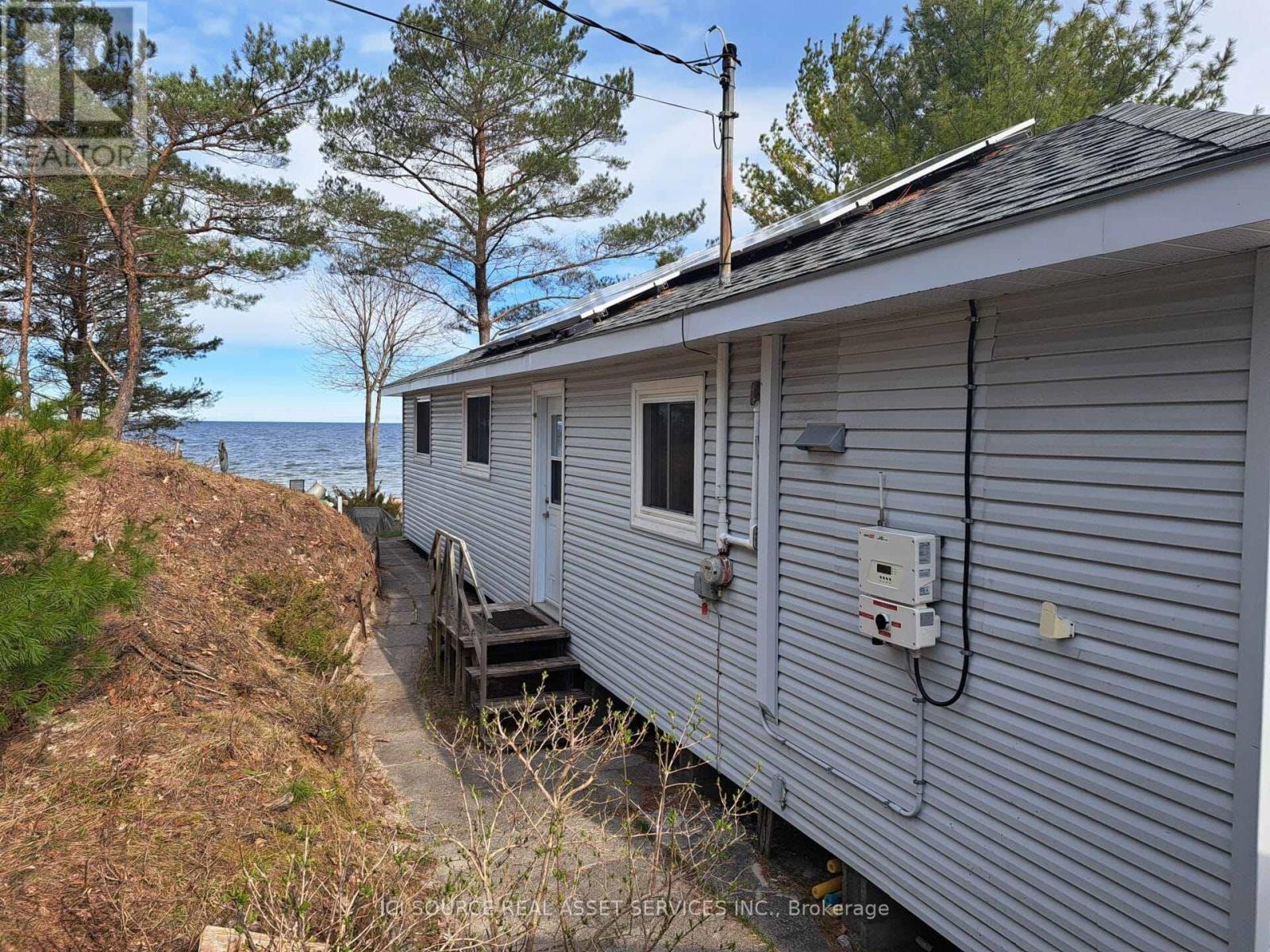 4 Pinewood Drive, Tiny, ON - Outdoor