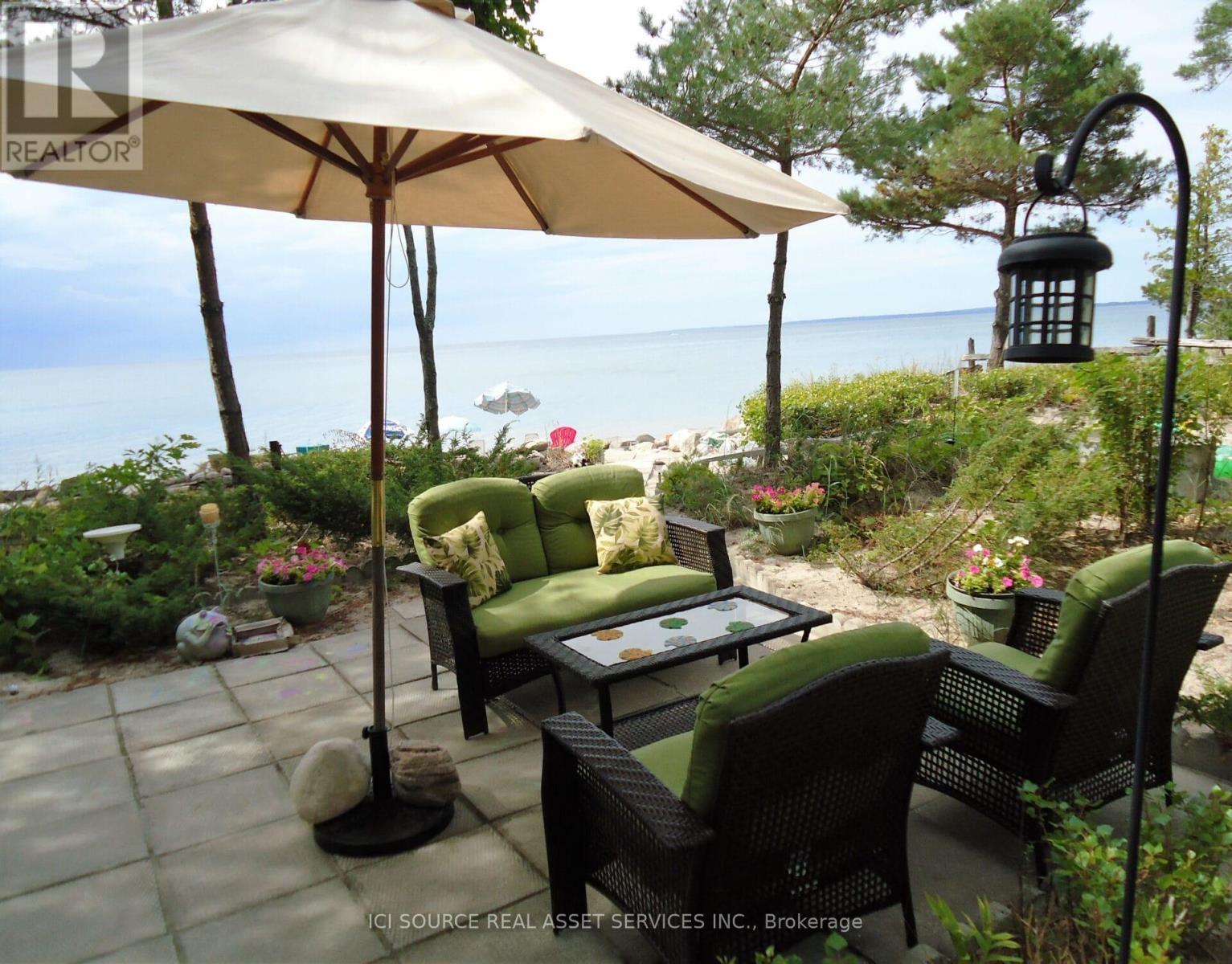 4 Pinewood Drive, Tiny, ON - Outdoor