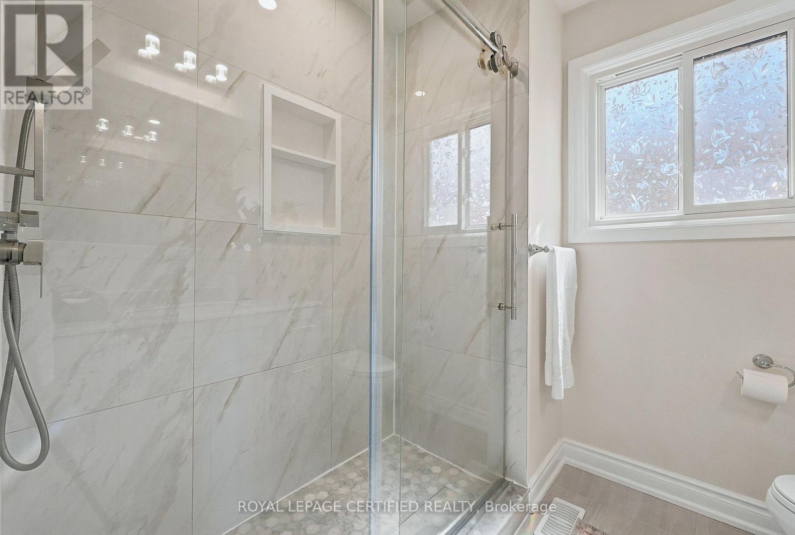 3135 Shadetree Drive, Mississauga, ON - Indoor Photo Showing Bathroom
