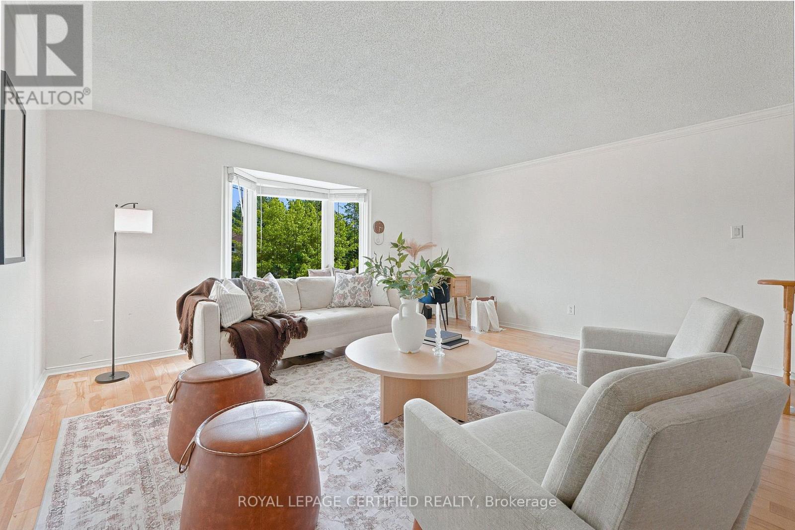3135 Shadetree Drive, Mississauga, ON - Indoor Photo Showing Living Room