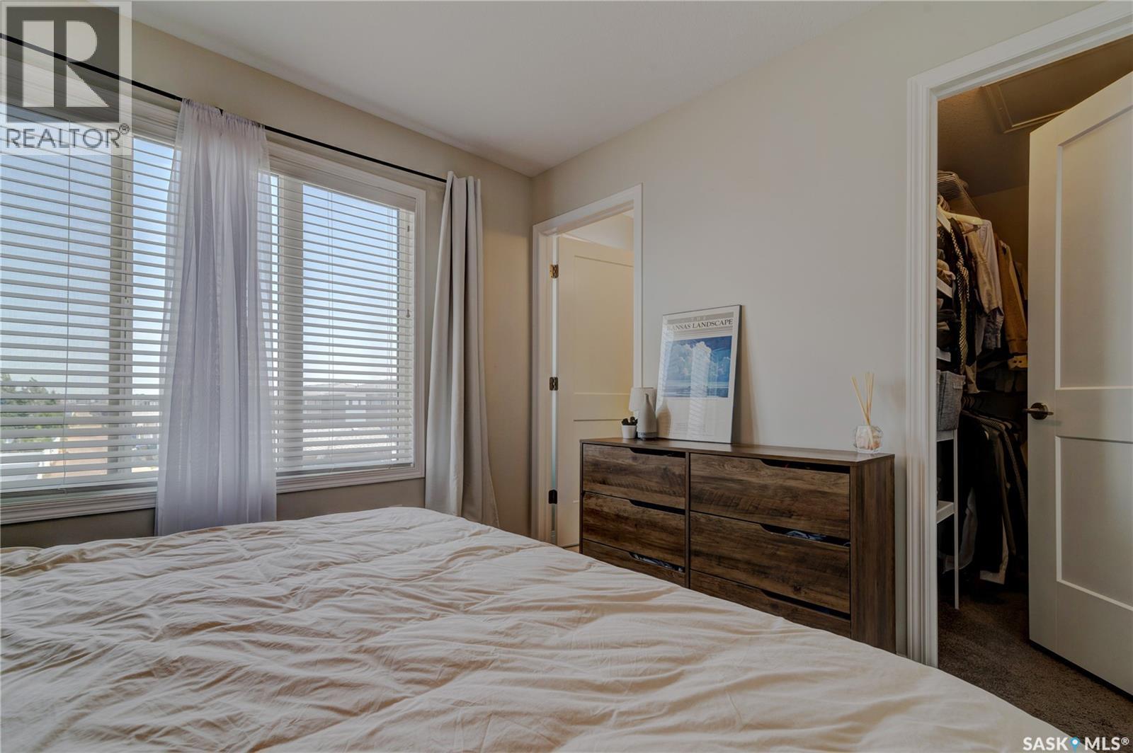 3277 Chuka Boulevard, Regina, SK - Indoor Photo Showing Bedroom