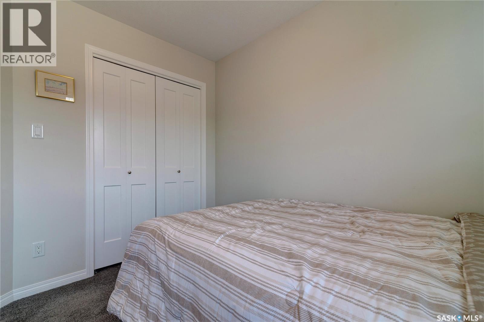 3277 Chuka Boulevard, Regina, SK - Indoor Photo Showing Bedroom