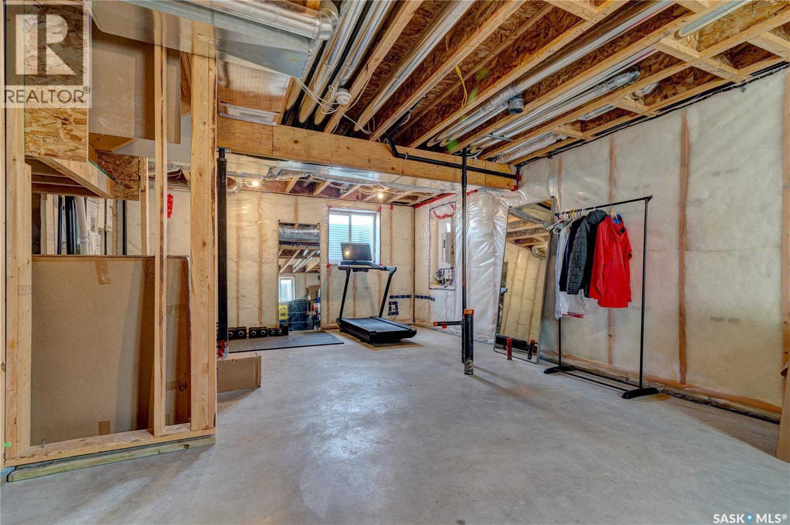 3277 Chuka Boulevard, Regina, SK - Indoor Photo Showing Basement