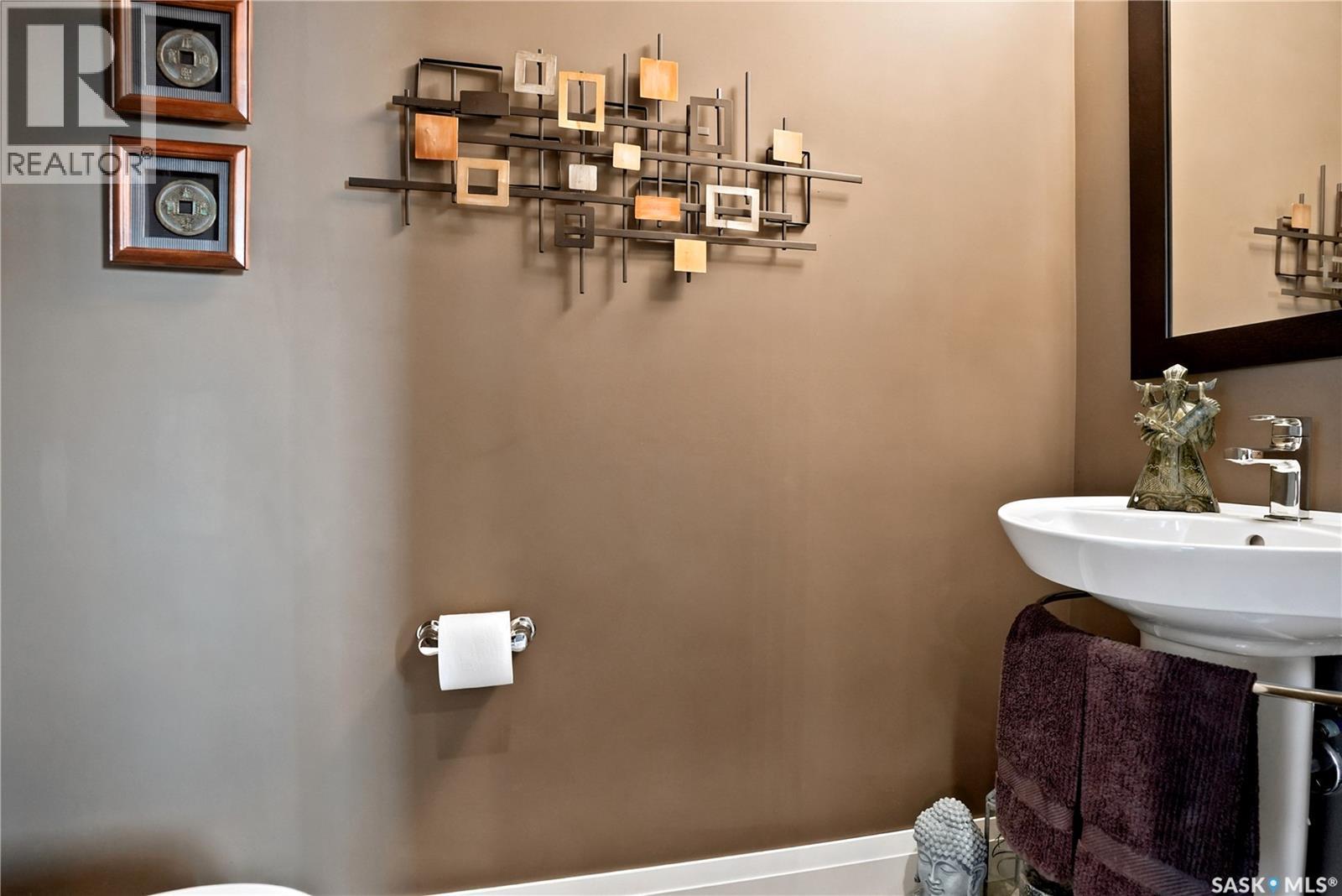 5413 Green Silverberry Drive E, Regina, SK - Indoor Photo Showing Bathroom