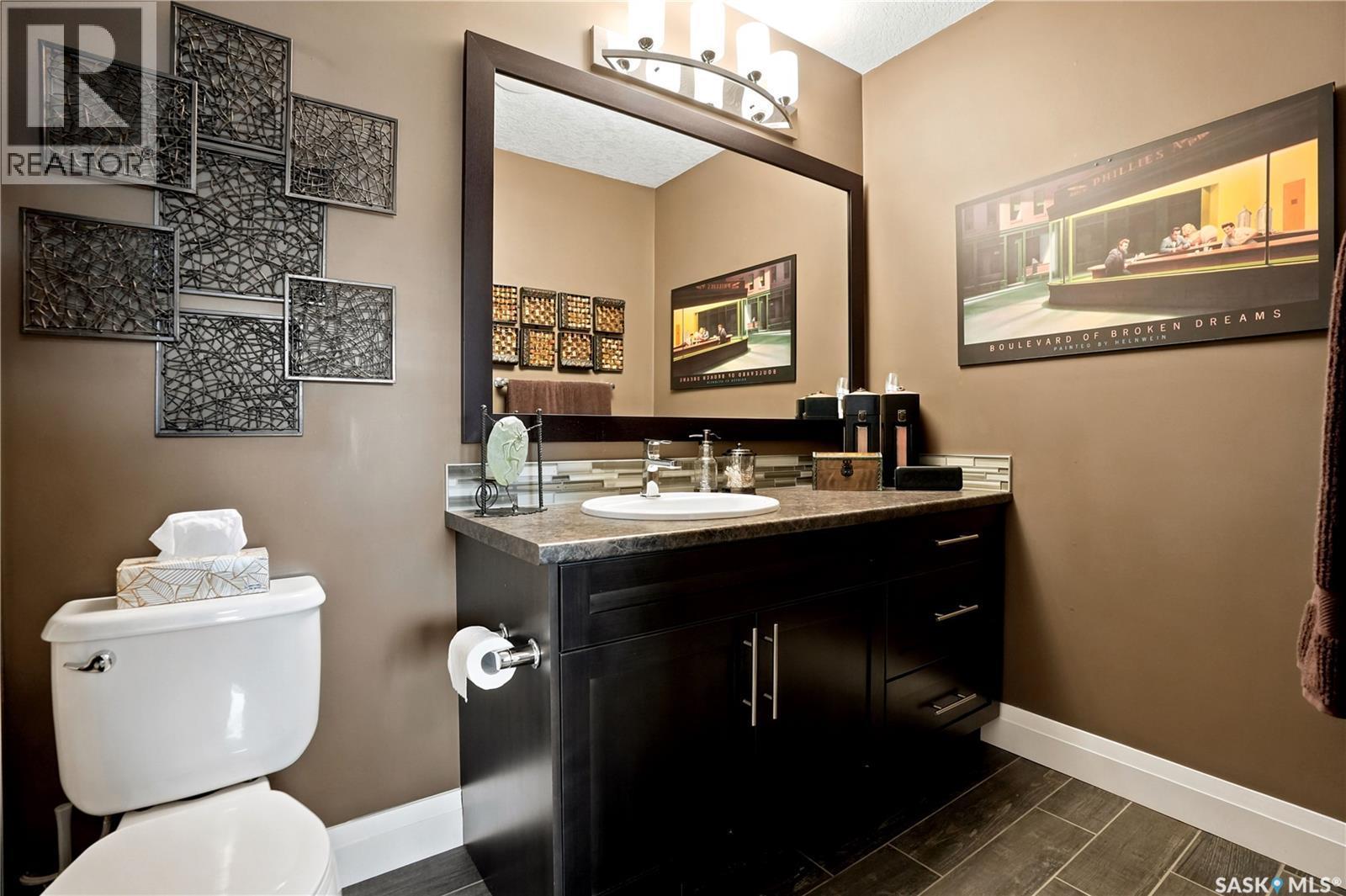 5413 Green Silverberry Drive E, Regina, SK - Indoor Photo Showing Bathroom