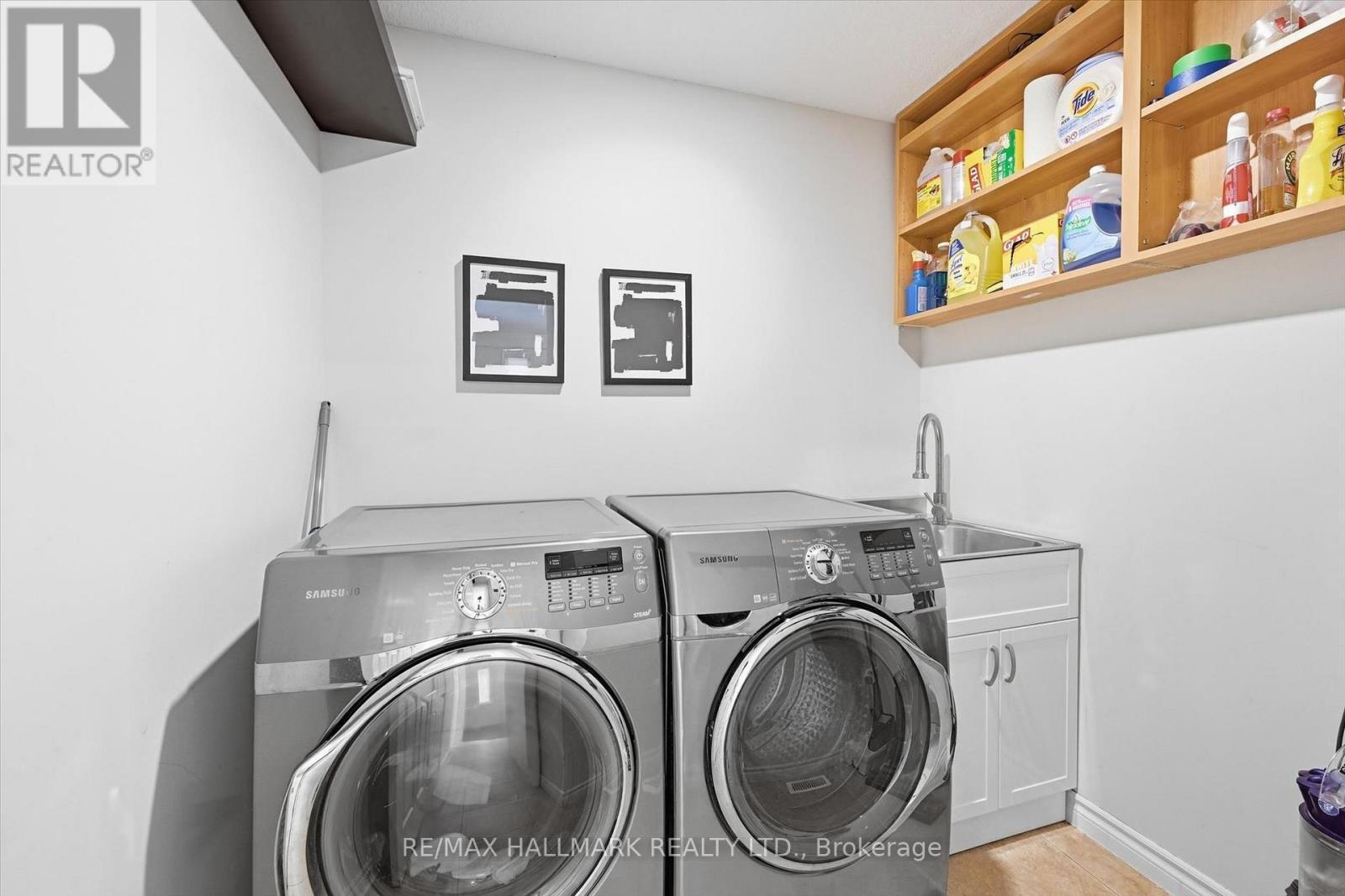 1334 Upper Paradise Road, Hamilton, ON - Indoor Photo Showing Laundry Room