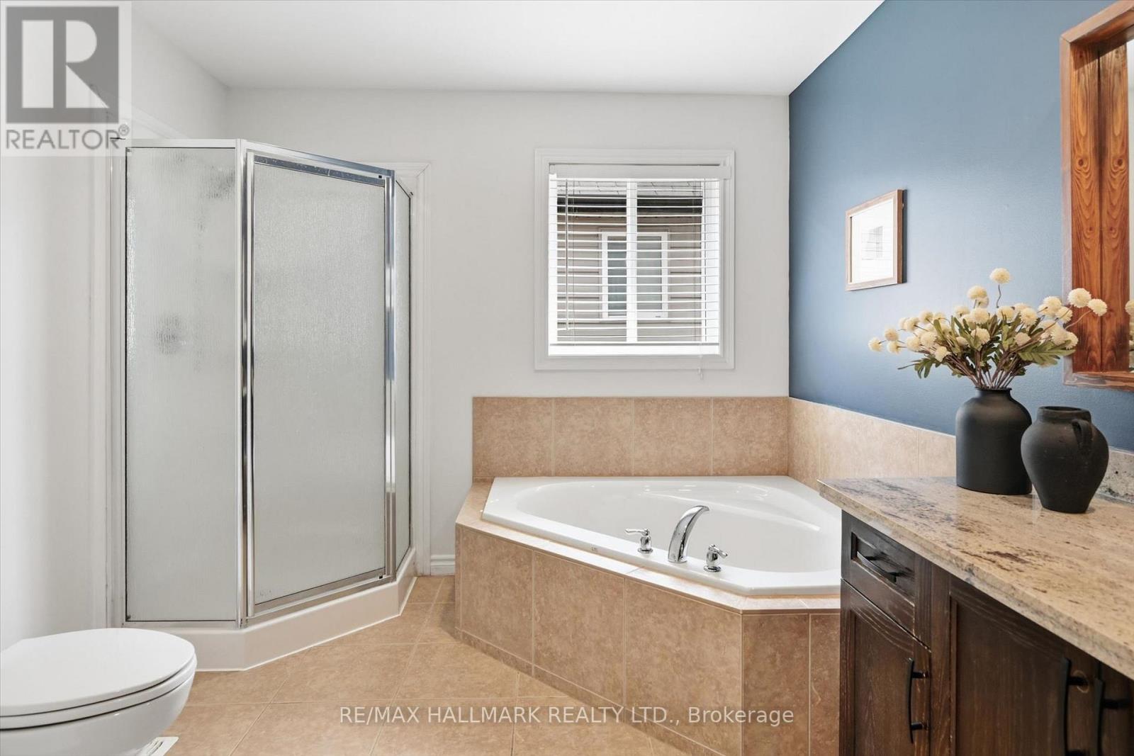 1334 Upper Paradise Road, Hamilton, ON - Indoor Photo Showing Bathroom