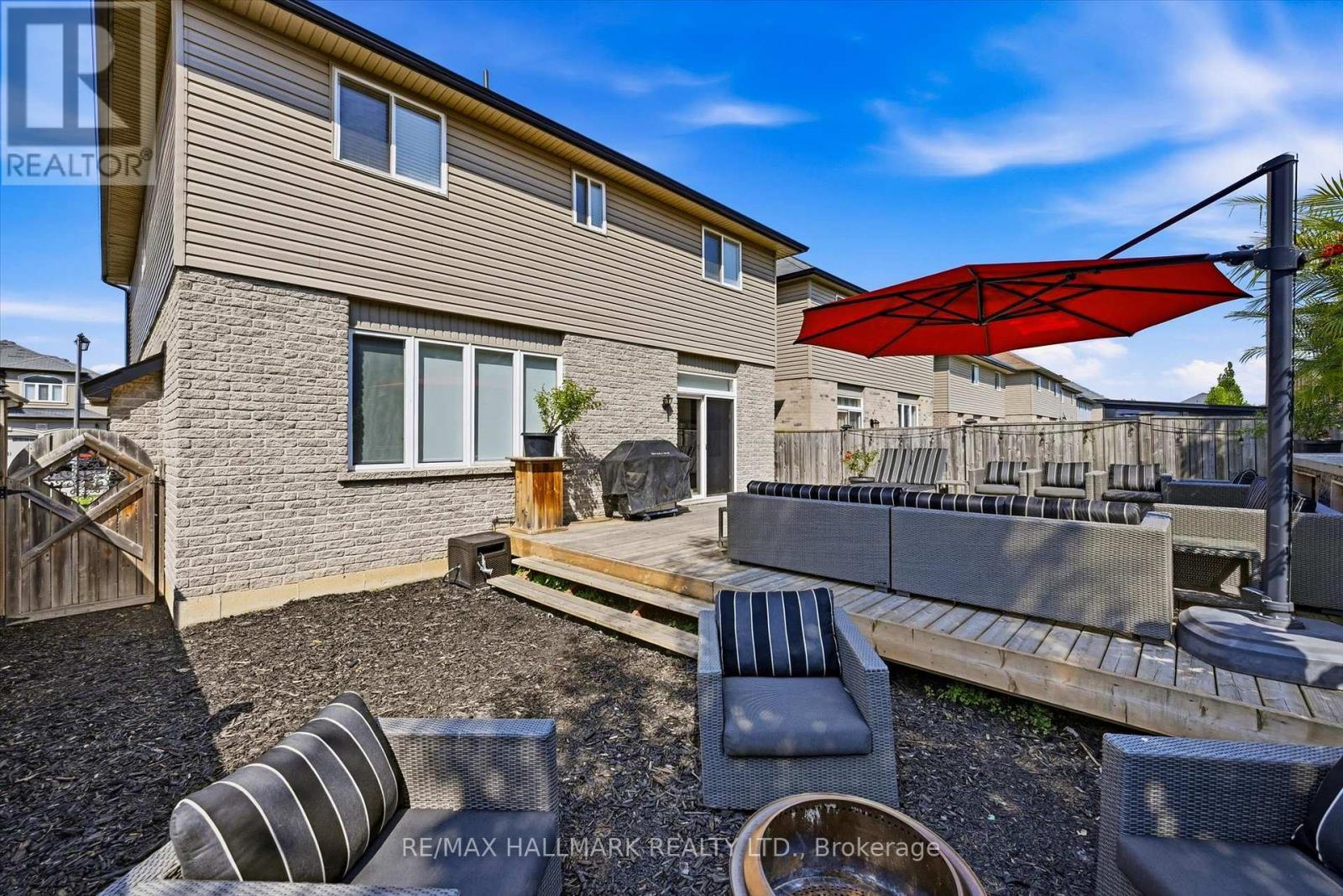 1334 Upper Paradise Road, Hamilton, ON - Outdoor With Deck Patio Veranda With Exterior