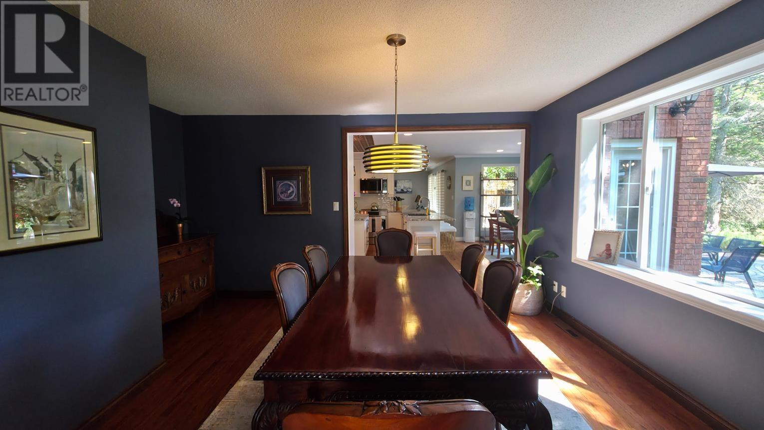 823 Fourth Lin E, Sault Ste. Marie, ON - Indoor Photo Showing Dining Room