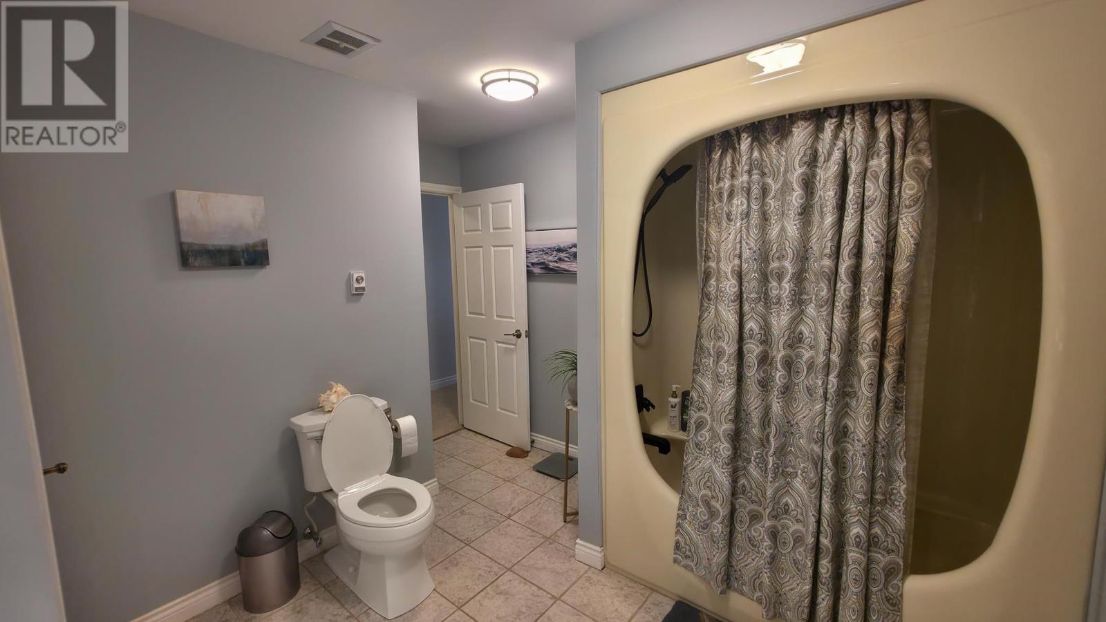 823 Fourth Lin E, Sault Ste. Marie, ON - Indoor Photo Showing Bathroom