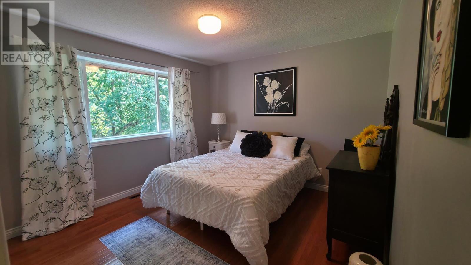 823 Fourth Lin E, Sault Ste. Marie, ON - Indoor Photo Showing Bedroom