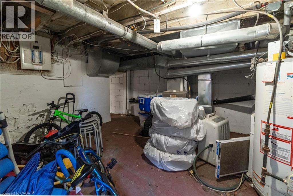 33 Railway Street, Hamilton, ON - Indoor Photo Showing Basement