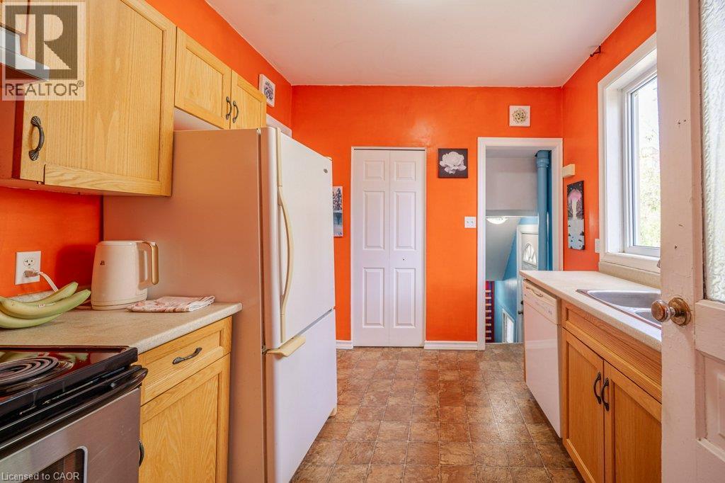3 Glasgow Street, Kitchener, ON - Indoor Photo Showing Kitchen