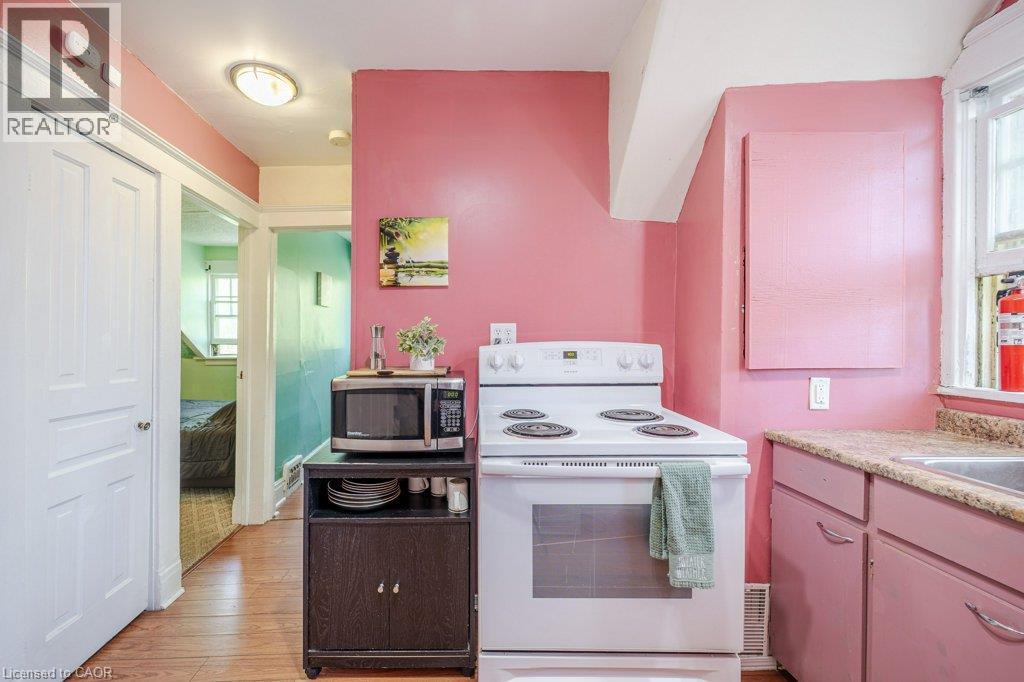 3 Glasgow Street, Kitchener, ON - Indoor Photo Showing Kitchen
