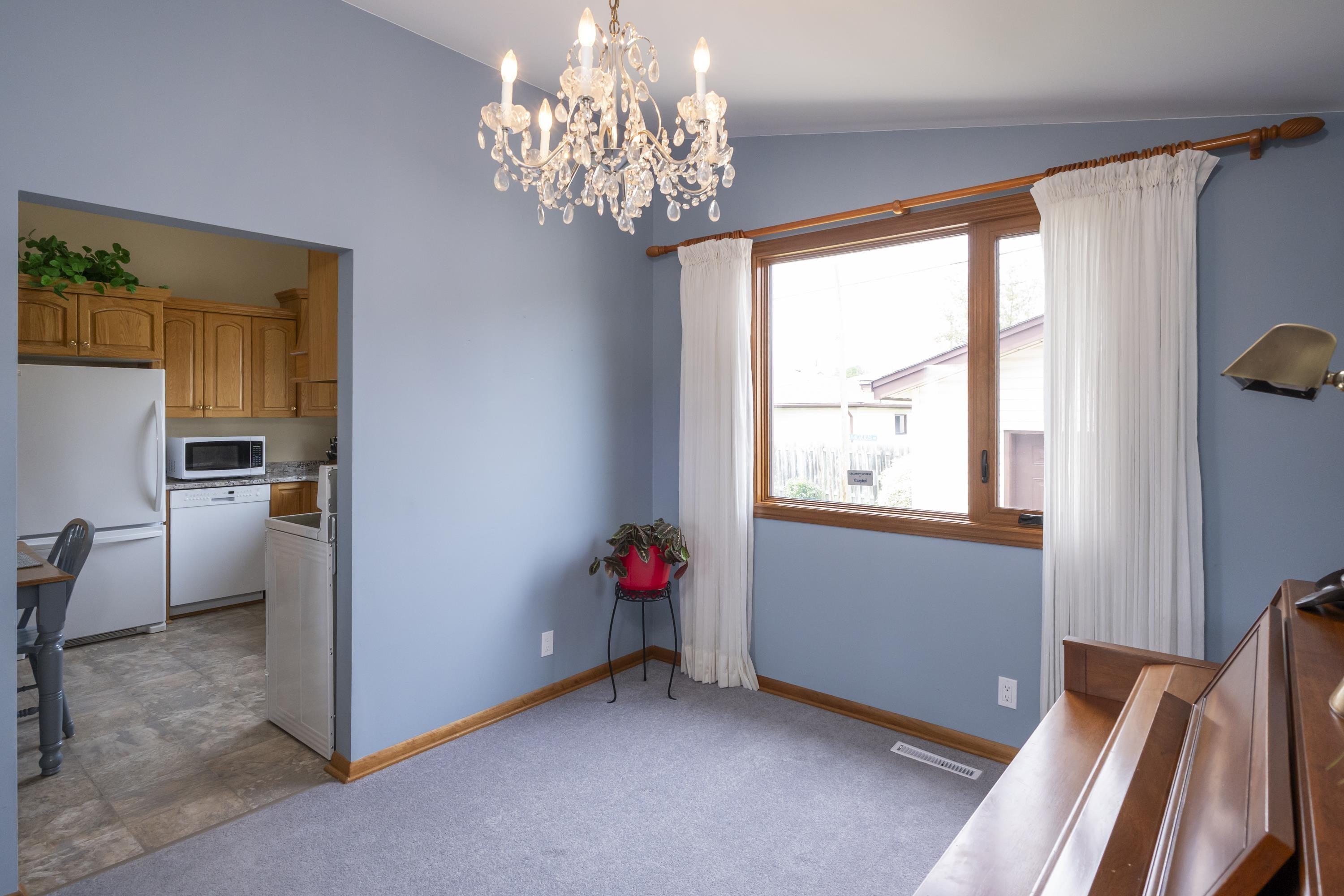 236 Poplar Ave, Thunder Bay, ON - Indoor Photo Showing Kitchen