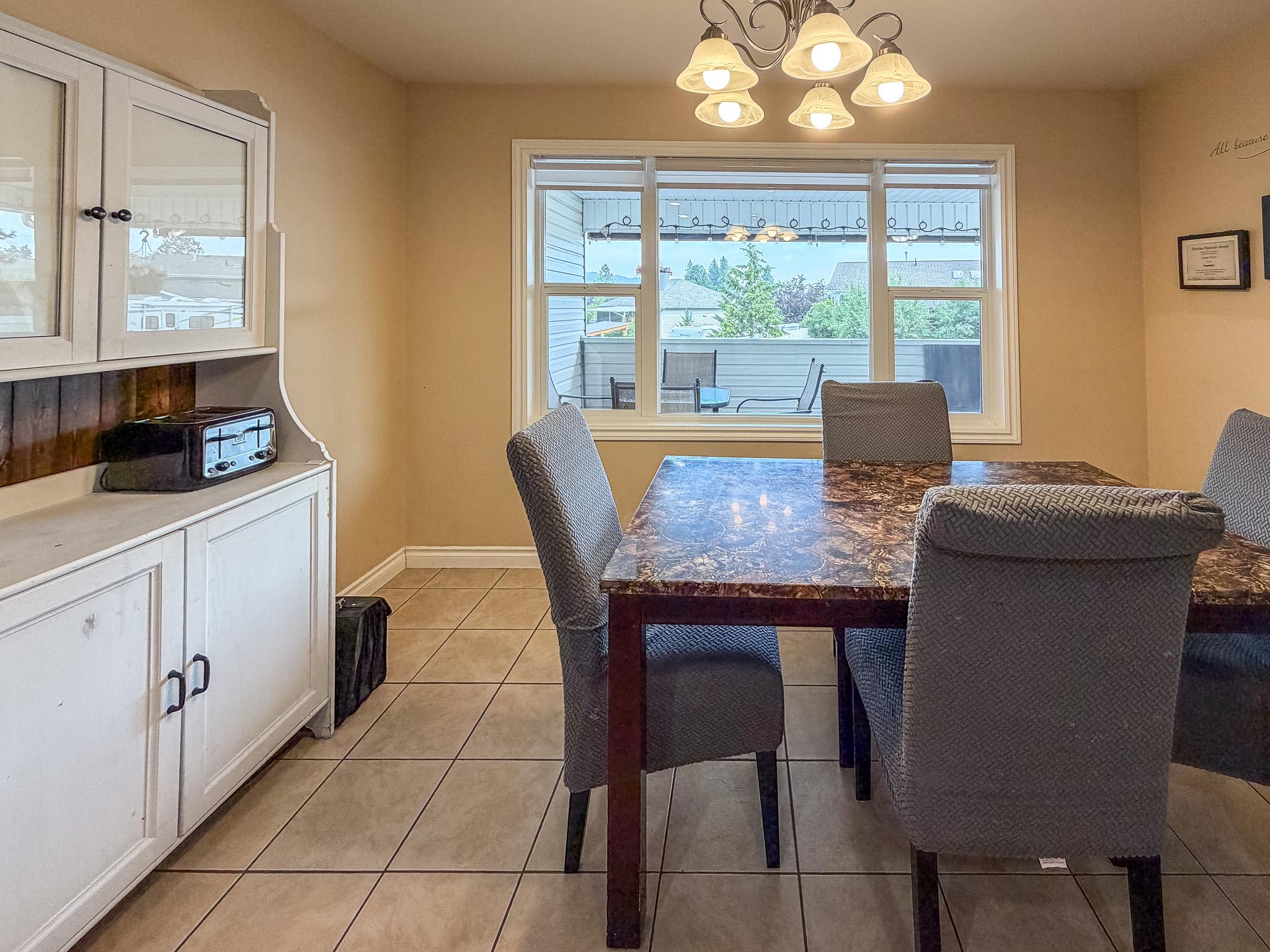 2-188 9Th S Street, Cranbrook, BC - Indoor Photo Showing Dining Room