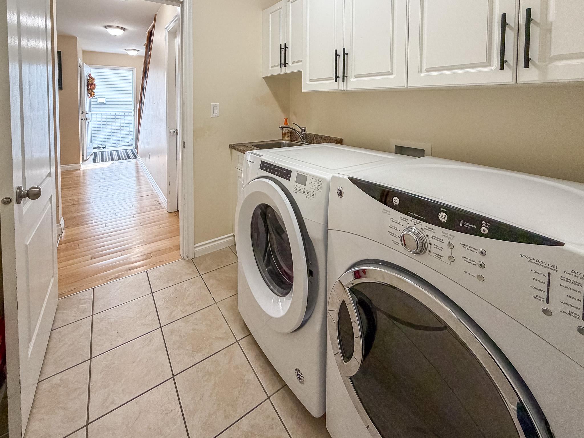 2-188 9Th S Street, Cranbrook, BC - Indoor Photo Showing Laundry Room