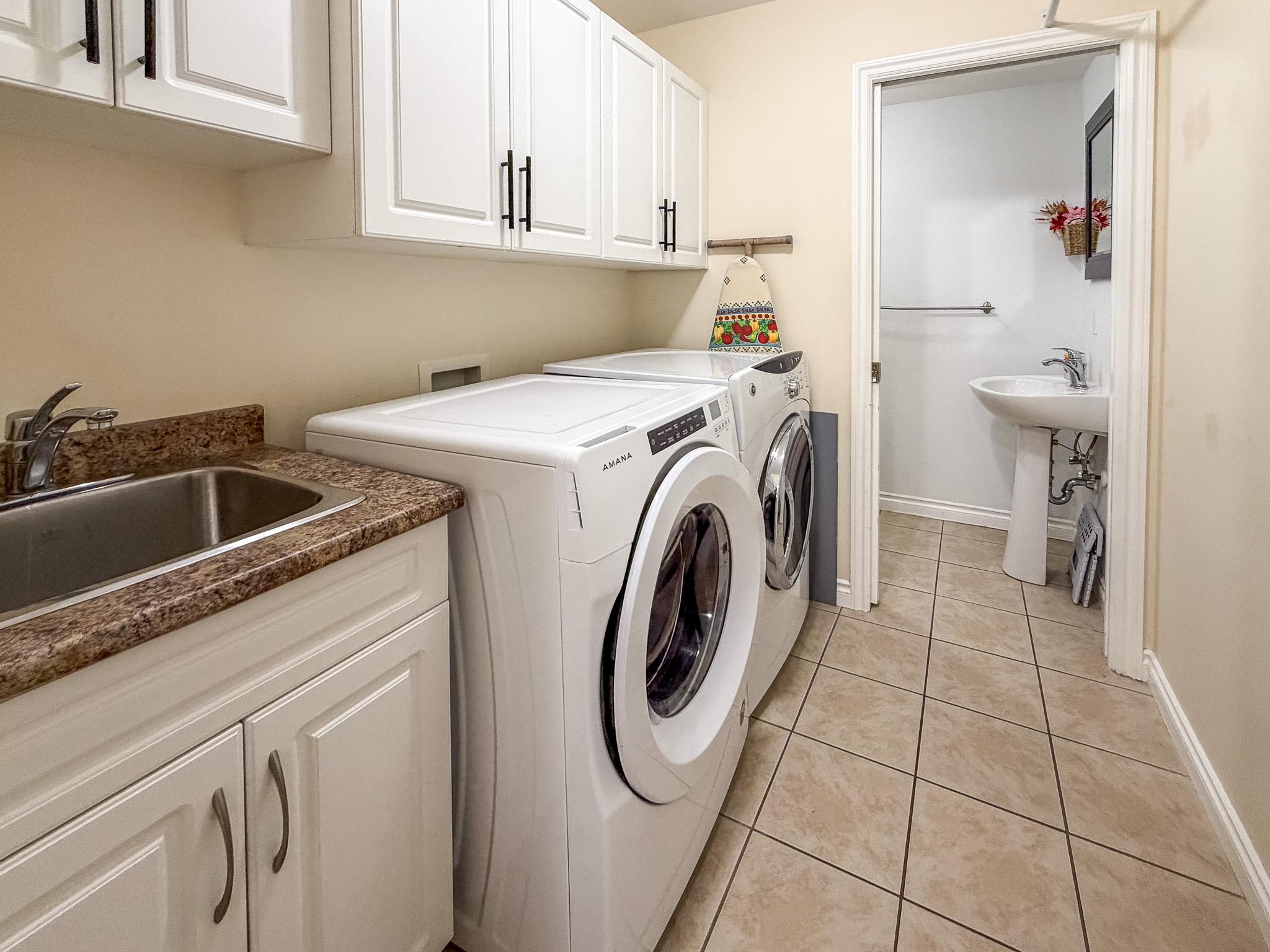 2-188 9Th S Street, Cranbrook, BC - Indoor Photo Showing Laundry Room