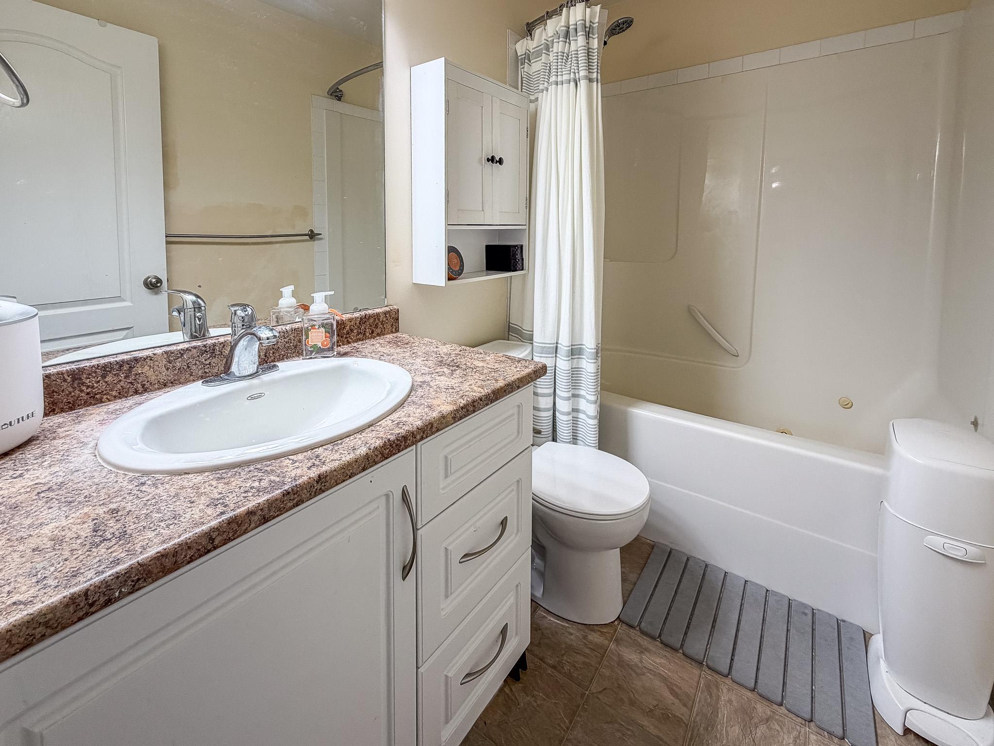 2-188 9Th S Street, Cranbrook, BC - Indoor Photo Showing Bathroom