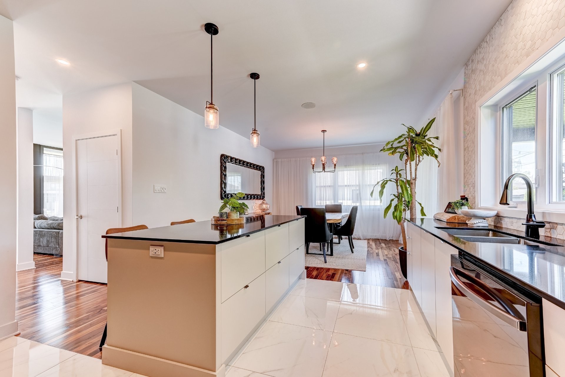 Cuisine - 17 Place De La Rive, Saint-Mathieu, QC - Indoor Photo Showing Kitchen With Double Sink With Upgraded Kitchen