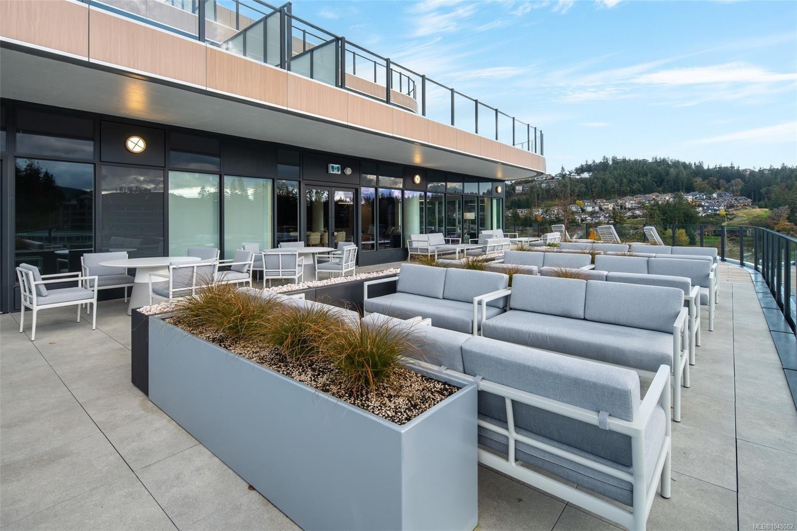 #1118-2000 Hannington Rd, Langford, BC - Outdoor