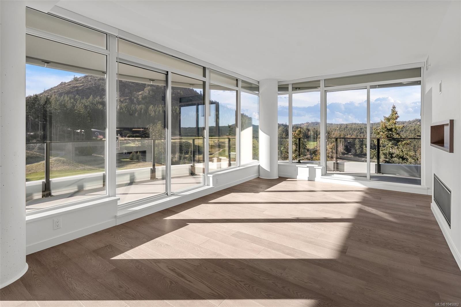 #1118-2000 Hannington Rd, Langford, BC -