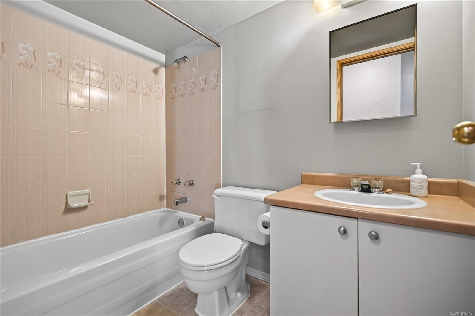 #301-200 Back Rd, Courtenay, BC - Indoor Photo Showing Bathroom
