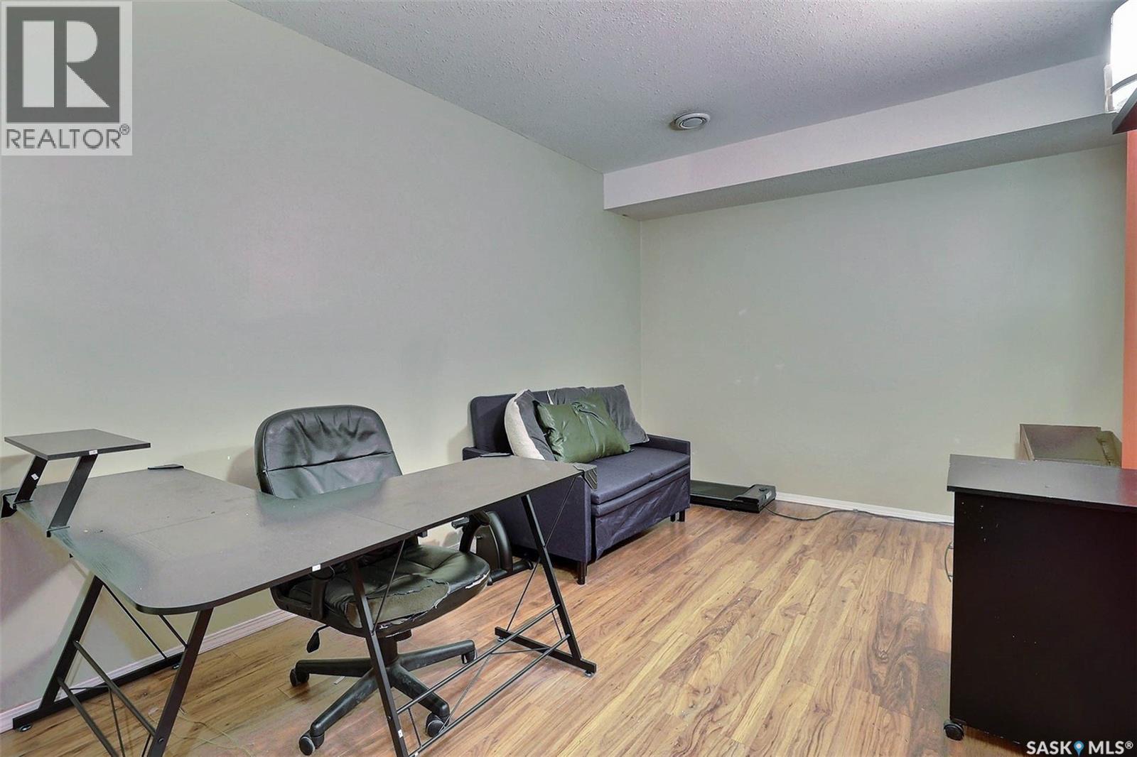 53 4425 Nicurity Drive, Regina, SK - Indoor Photo Showing Office