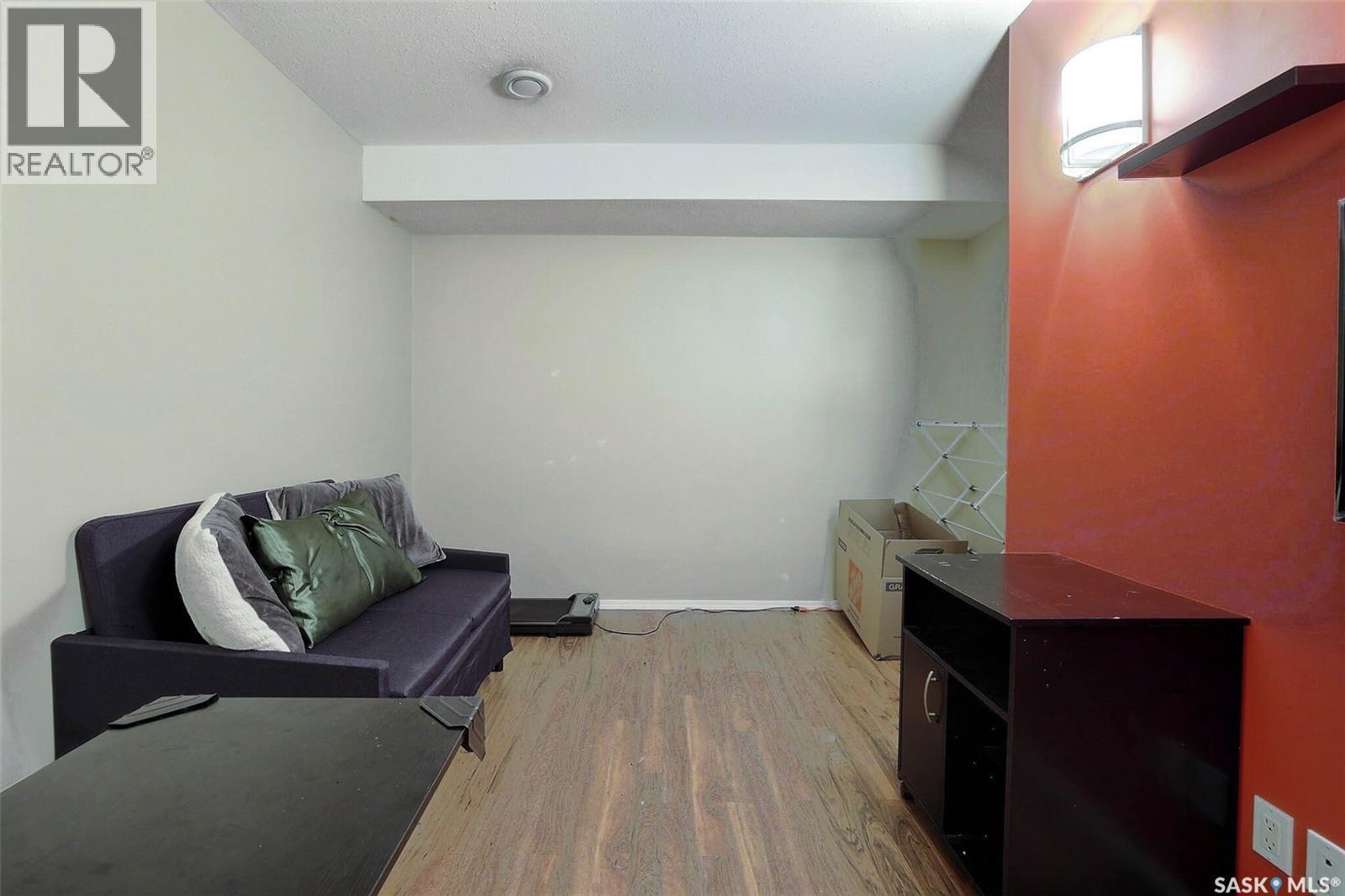 53 4425 Nicurity Drive, Regina, SK - Indoor Photo Showing Other Room