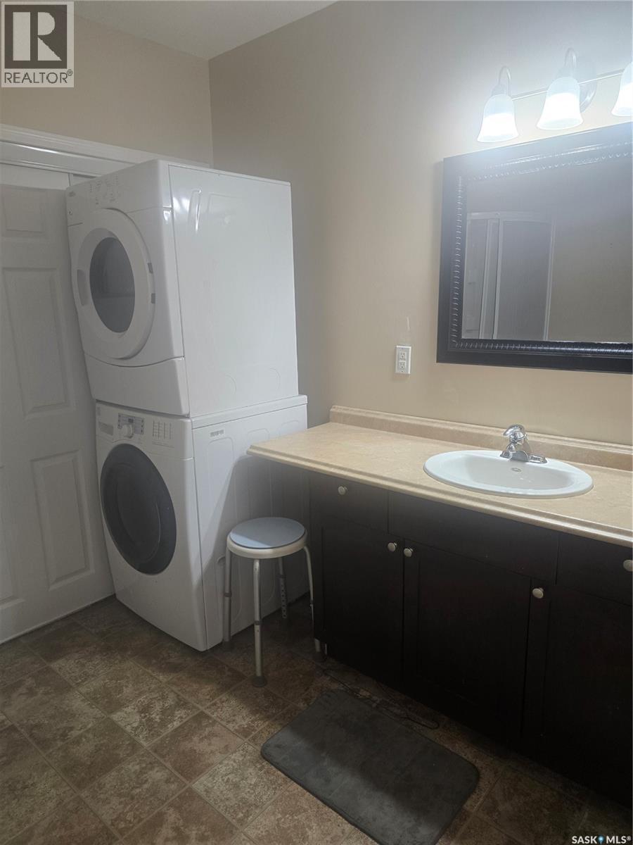 53 4425 Nicurity Drive, Regina, SK - Indoor Photo Showing Laundry Room