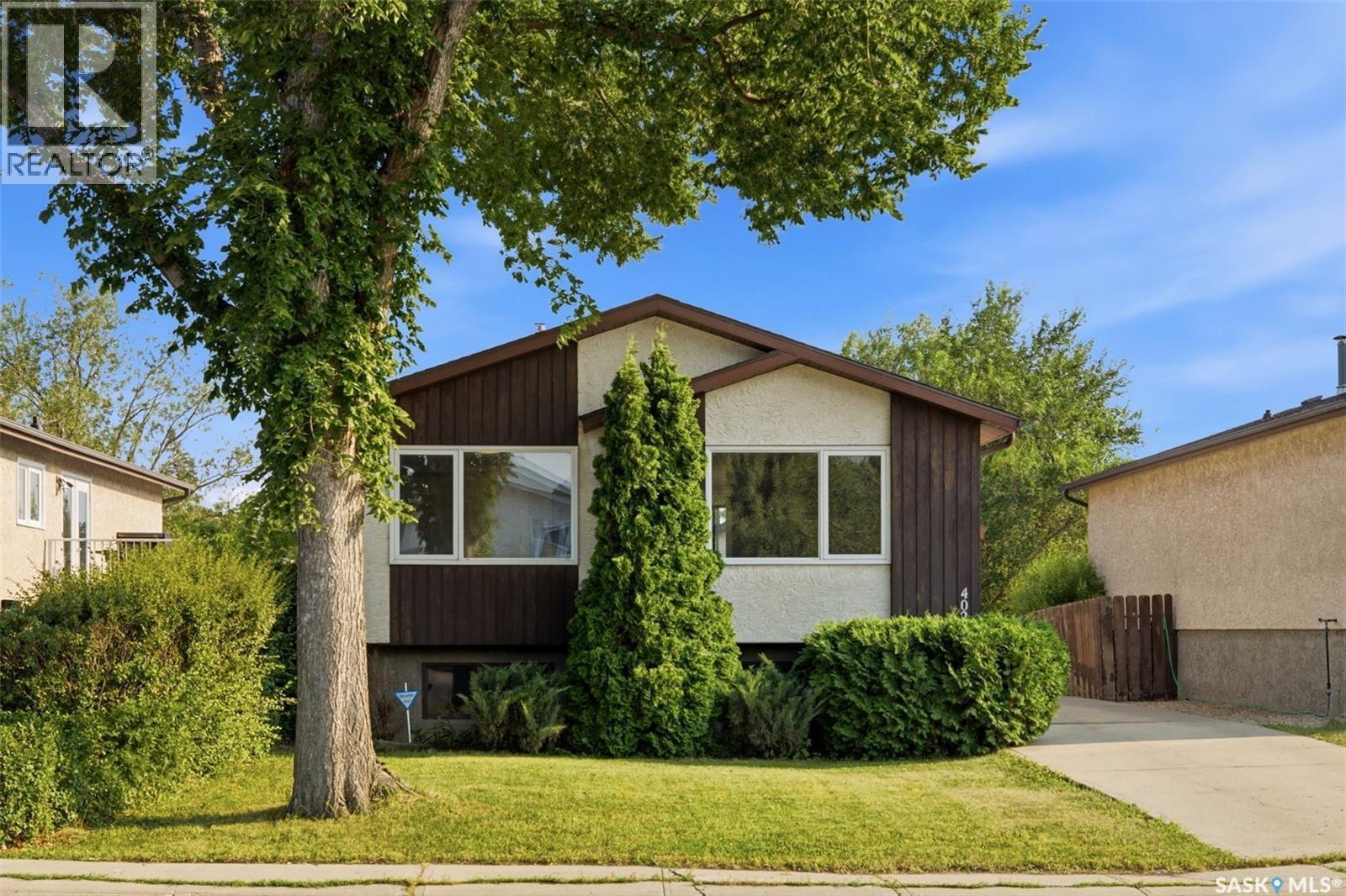402 Fulton Drive, Regina, SK - Outdoor