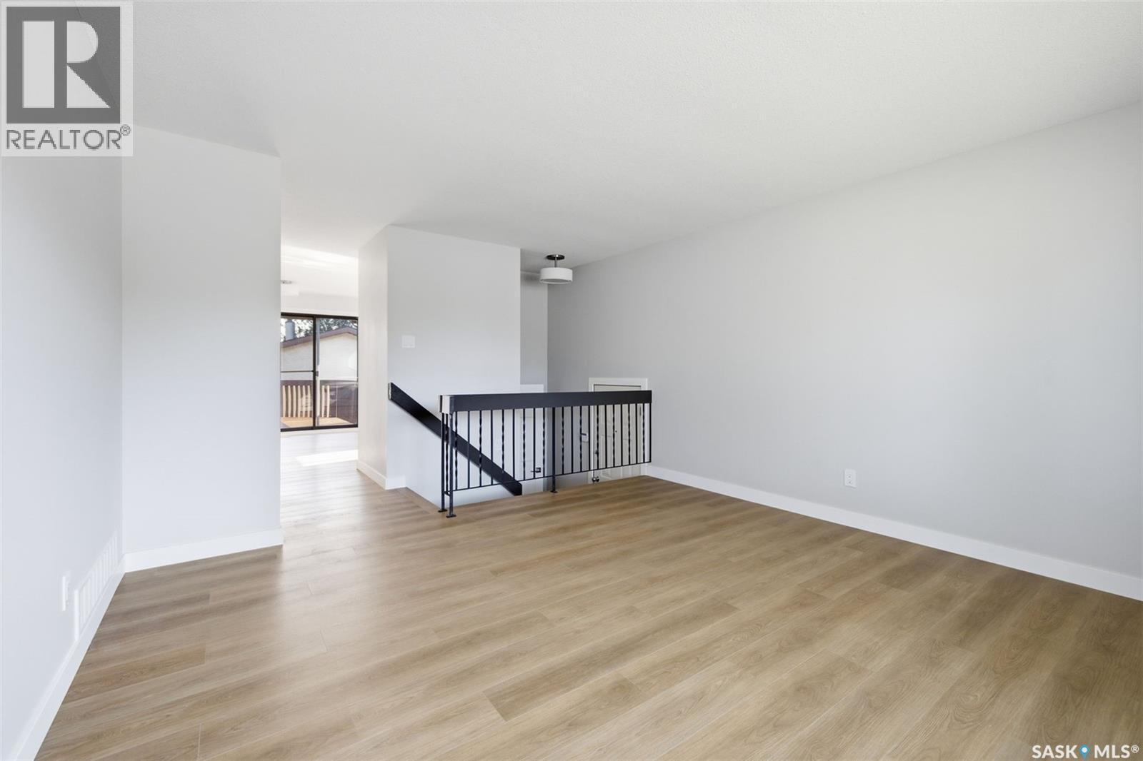 402 Fulton Drive, Regina, SK - Indoor Photo Showing Other Room