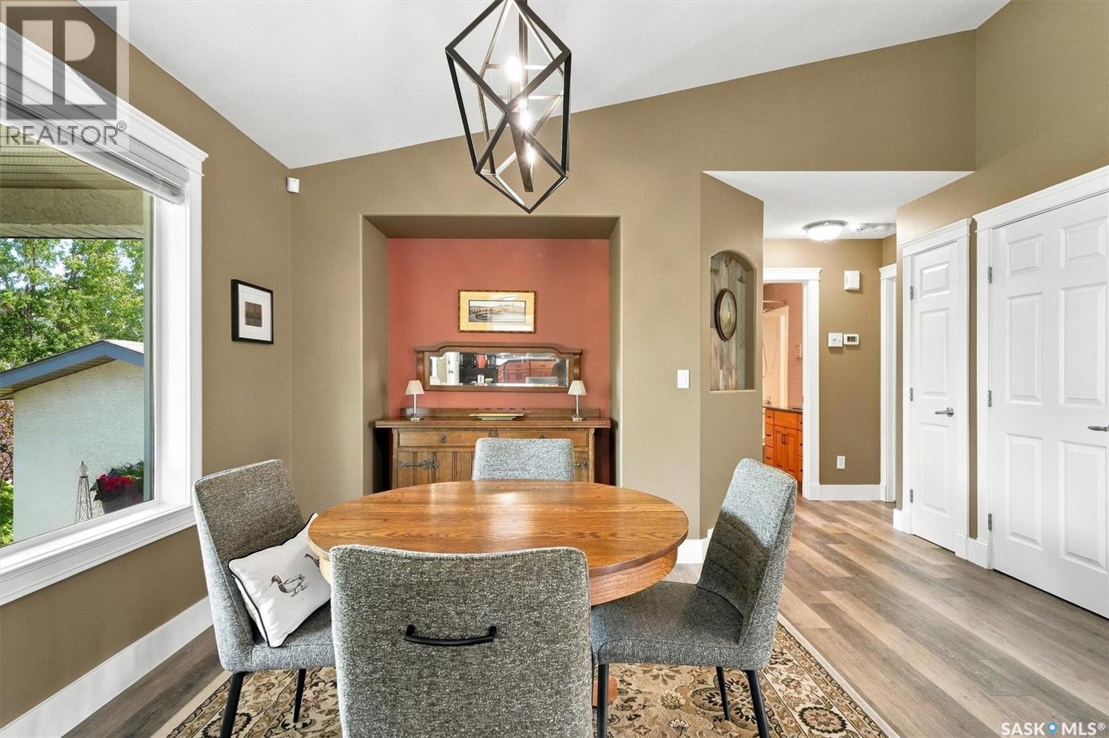 226 Brookdale Crescent, Saskatoon, SK - Indoor Photo Showing Dining Room