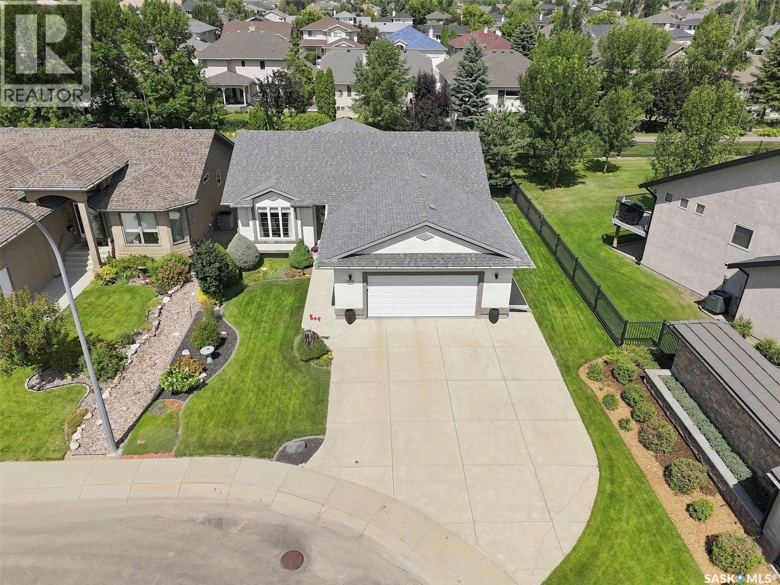 226 Brookdale Crescent, Saskatoon, SK - Outdoor