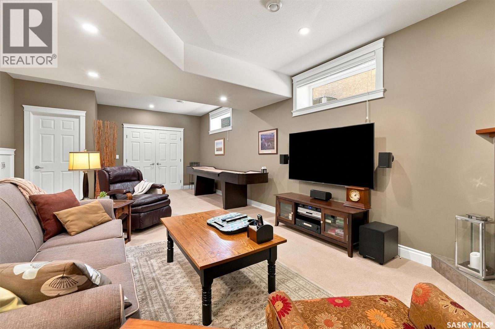 226 Brookdale Crescent, Saskatoon, SK - Indoor Photo Showing Other Room