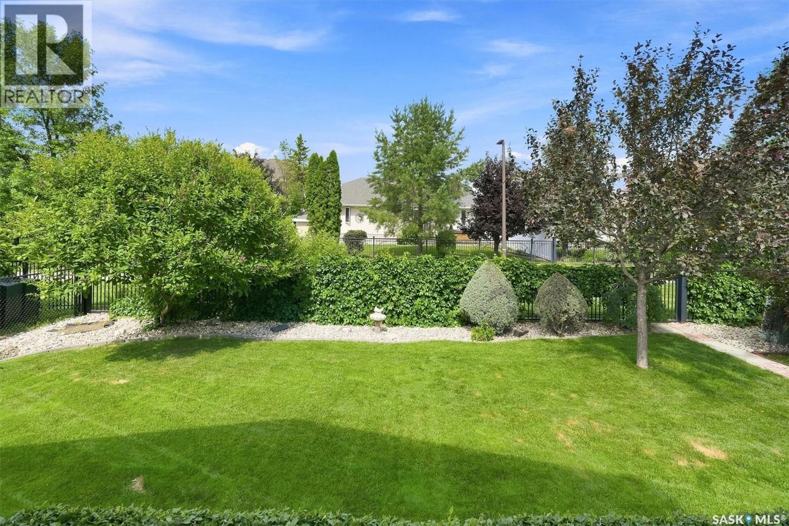 226 Brookdale Crescent, Saskatoon, SK - Outdoor