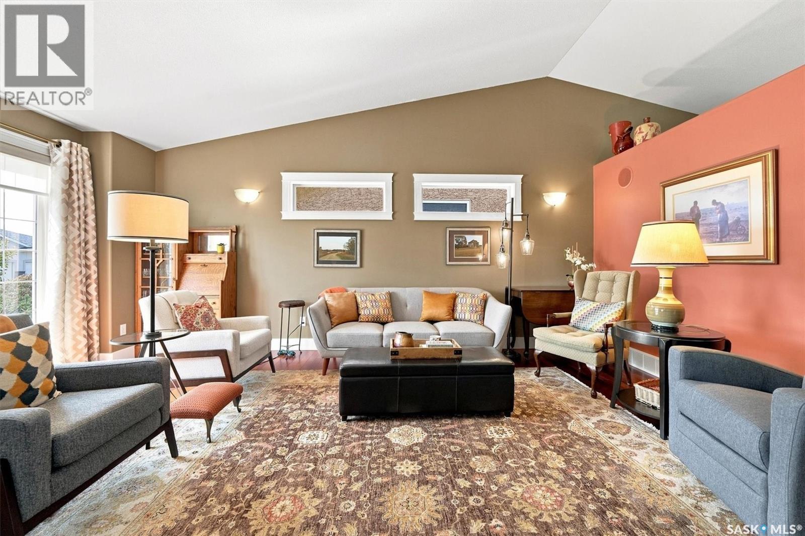 226 Brookdale Crescent, Saskatoon, SK - Indoor Photo Showing Living Room