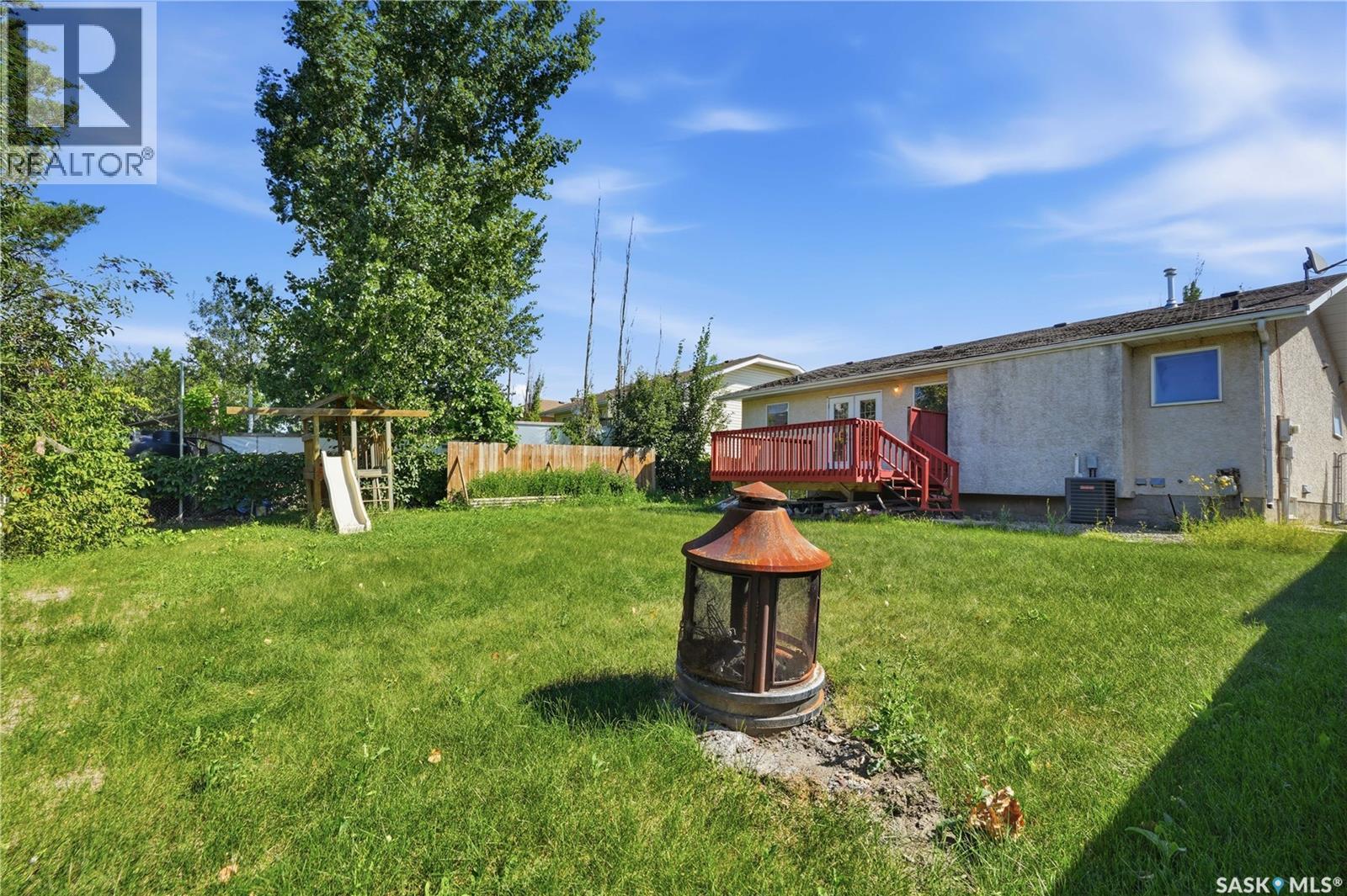 210 Beerling Crescent, Saskatoon, SK - Outdoor