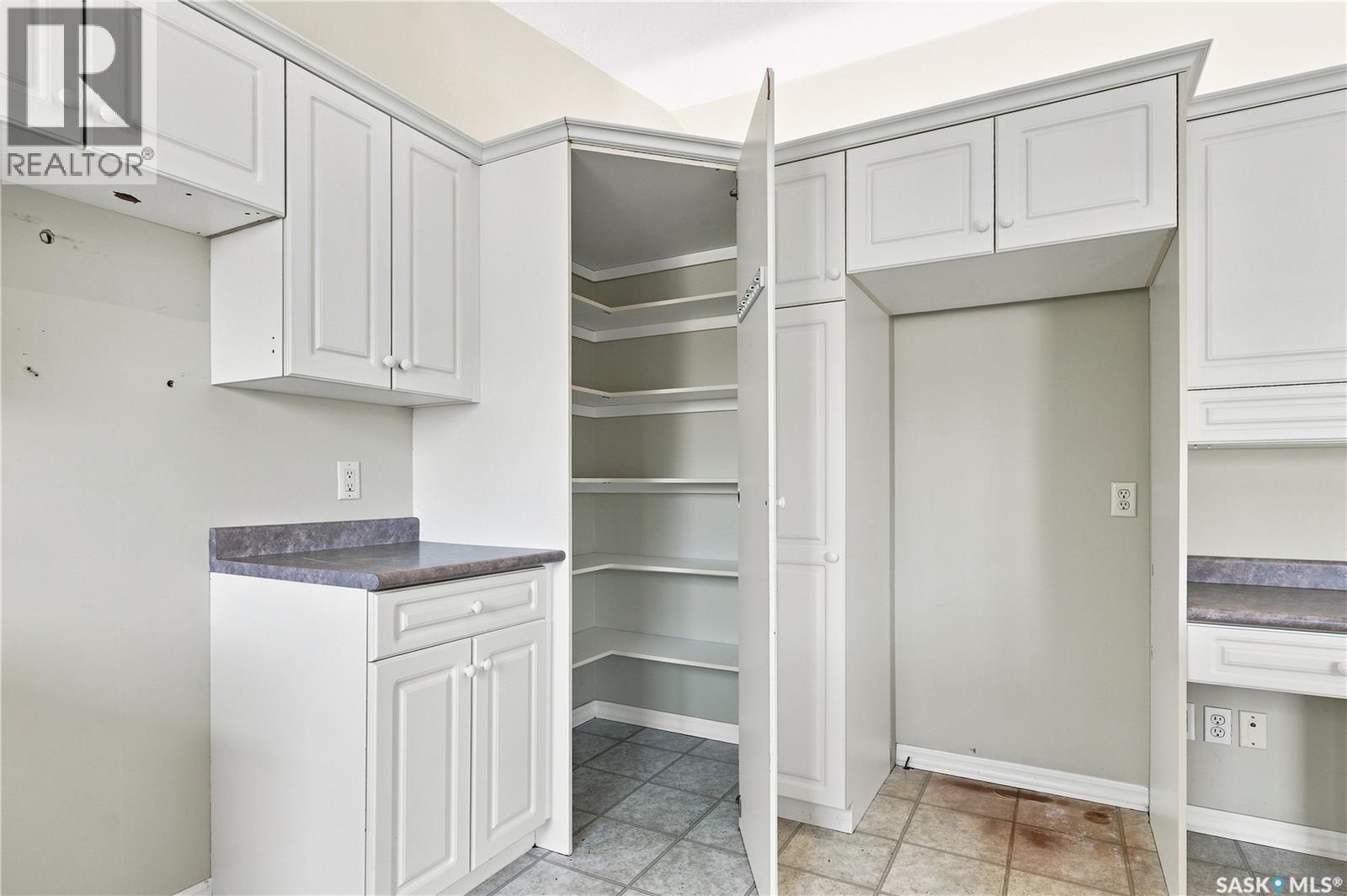 210 Beerling Crescent, Saskatoon, SK -