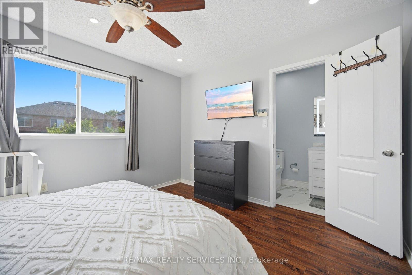29 Lonestar Crescent, Brampton, ON - Indoor Photo Showing Bedroom
