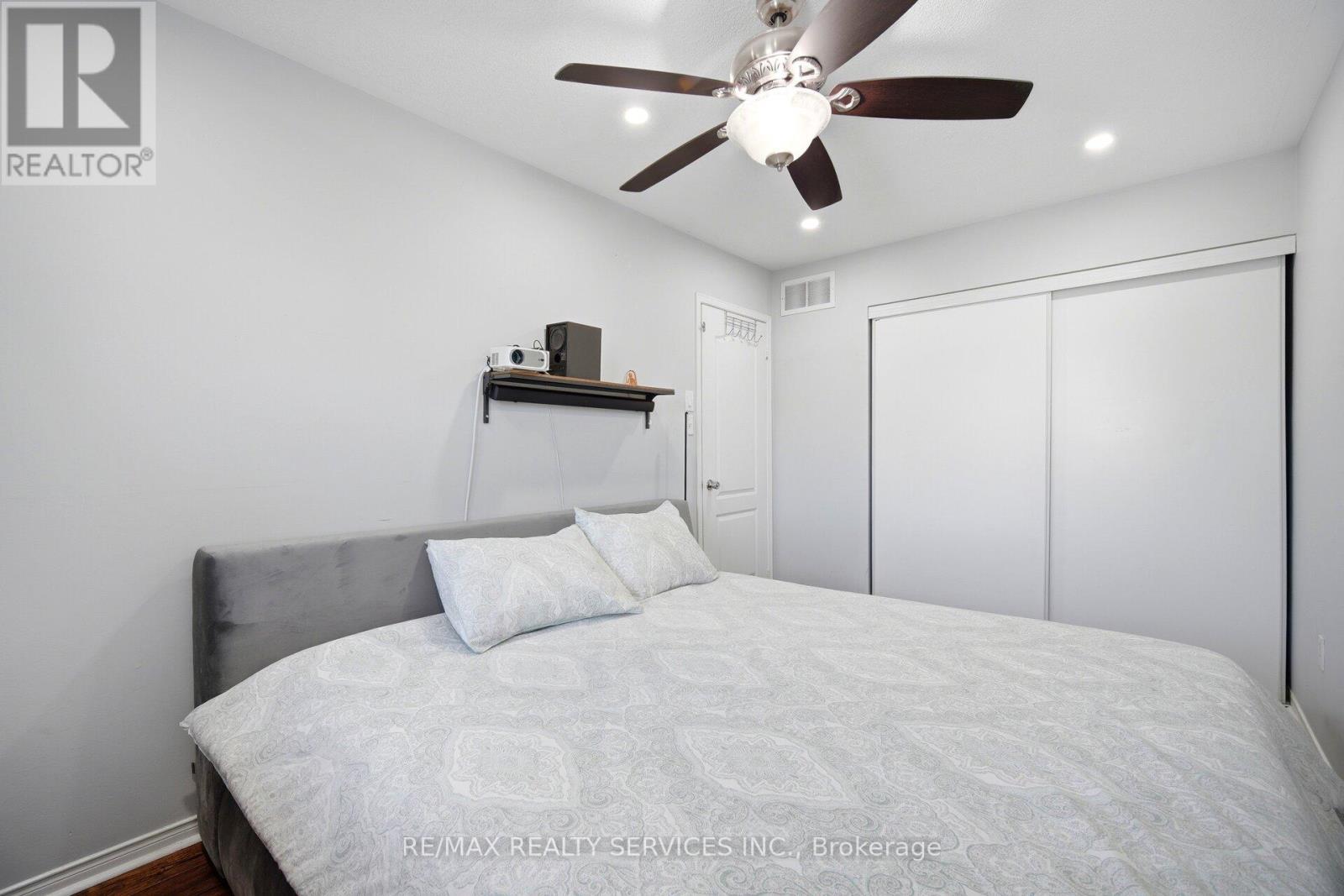 29 Lonestar Crescent, Brampton, ON - Indoor Photo Showing Bedroom