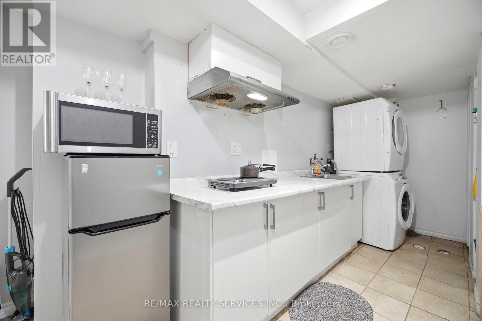 29 Lonestar Crescent, Brampton, ON - Indoor