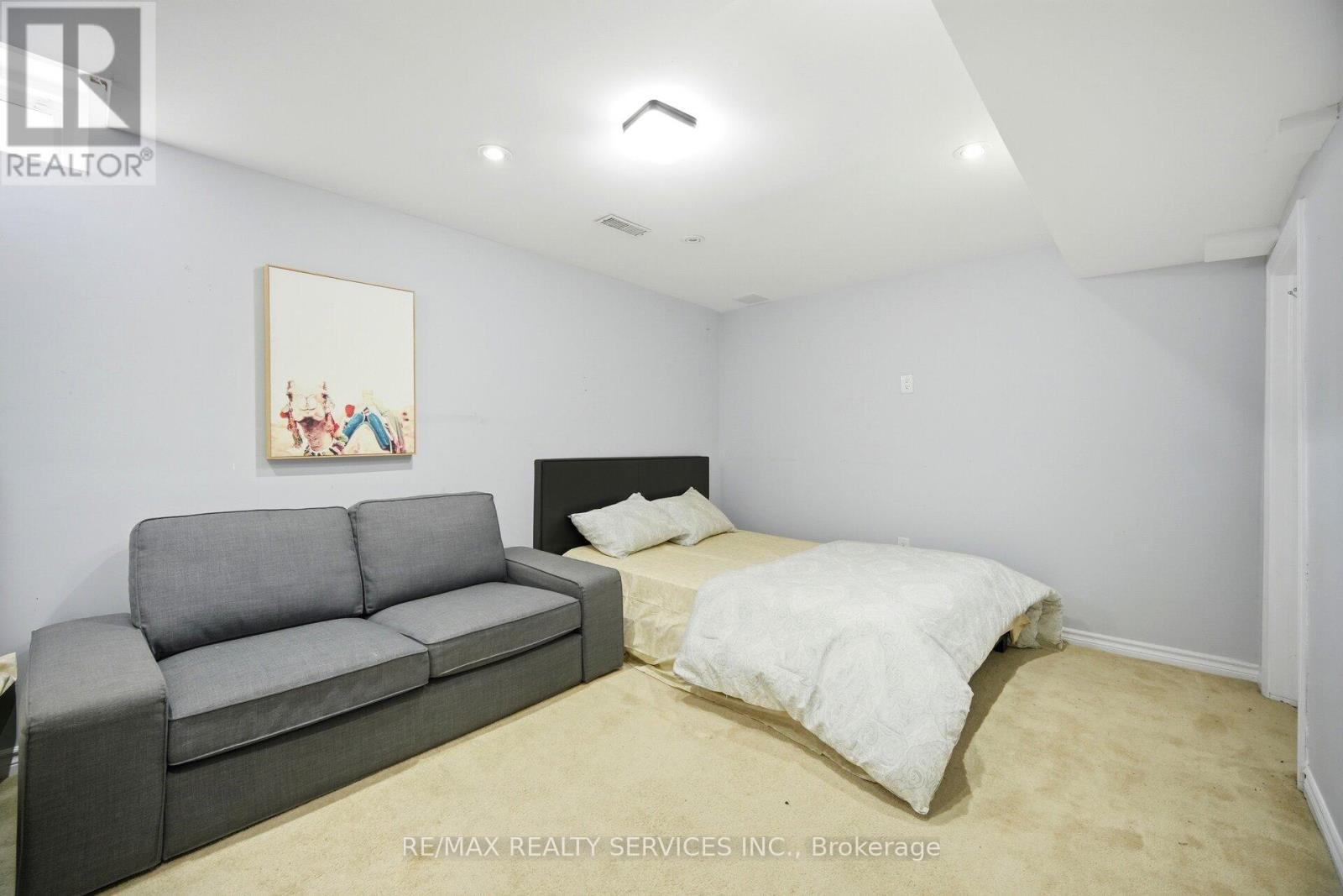 29 Lonestar Crescent, Brampton, ON - Indoor Photo Showing Bedroom