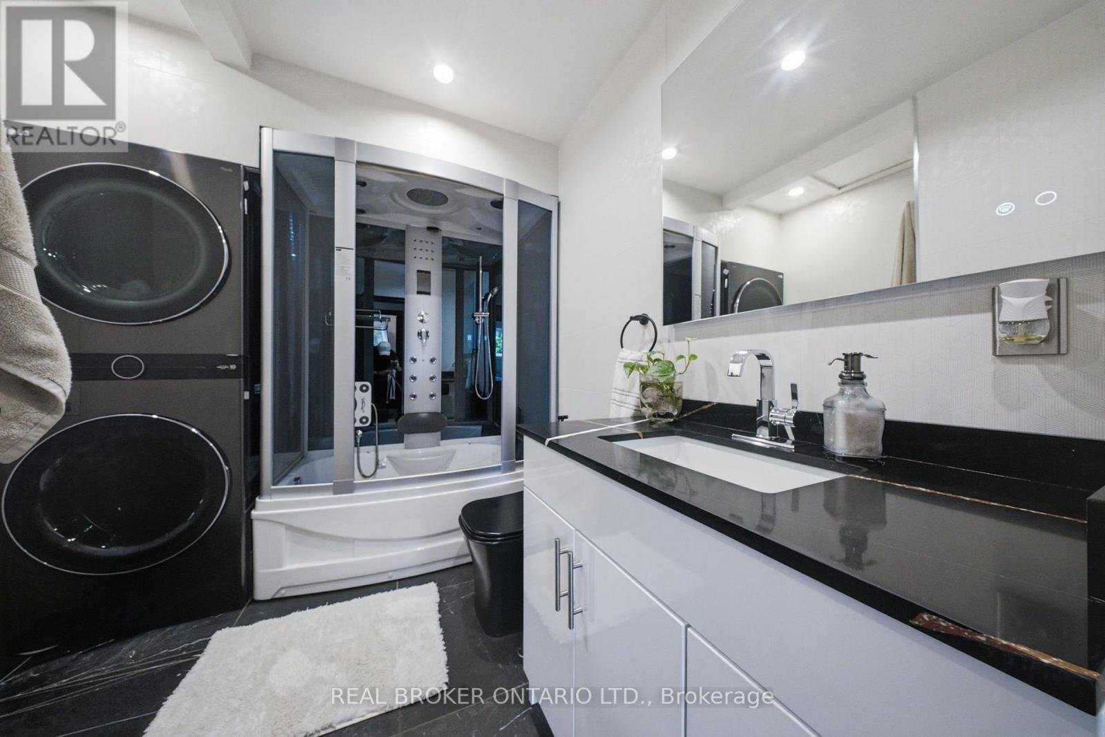 21 Kendleton Drive, Toronto, ON - Indoor Photo Showing Laundry Room