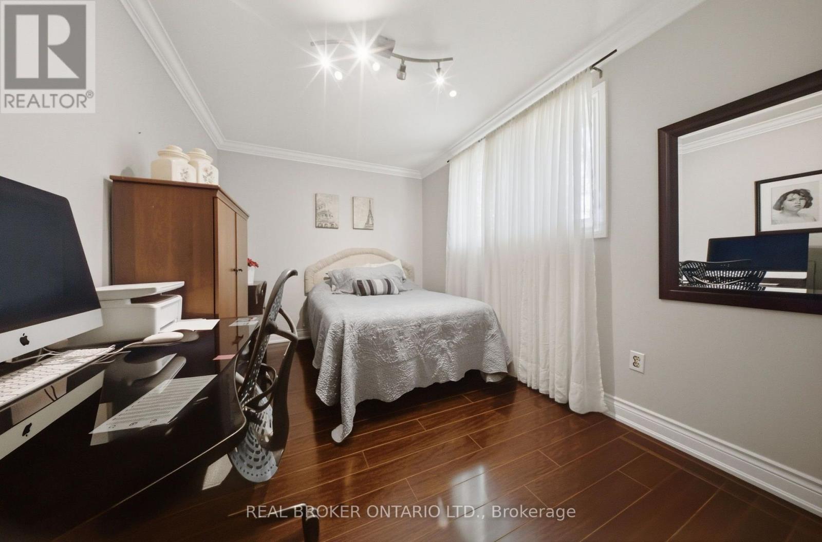 21 Kendleton Drive, Toronto, ON - Indoor Photo Showing Bedroom