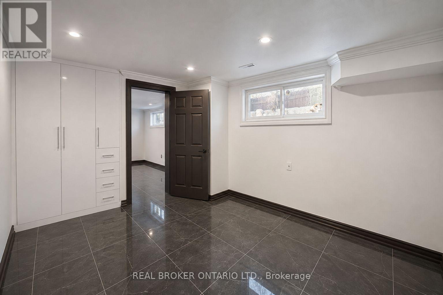 21 Kendleton Drive, Toronto, ON - Indoor Photo Showing Other Room