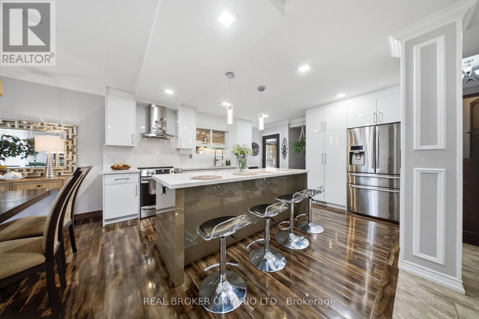 21 Kendleton Drive, Toronto, ON - Indoor