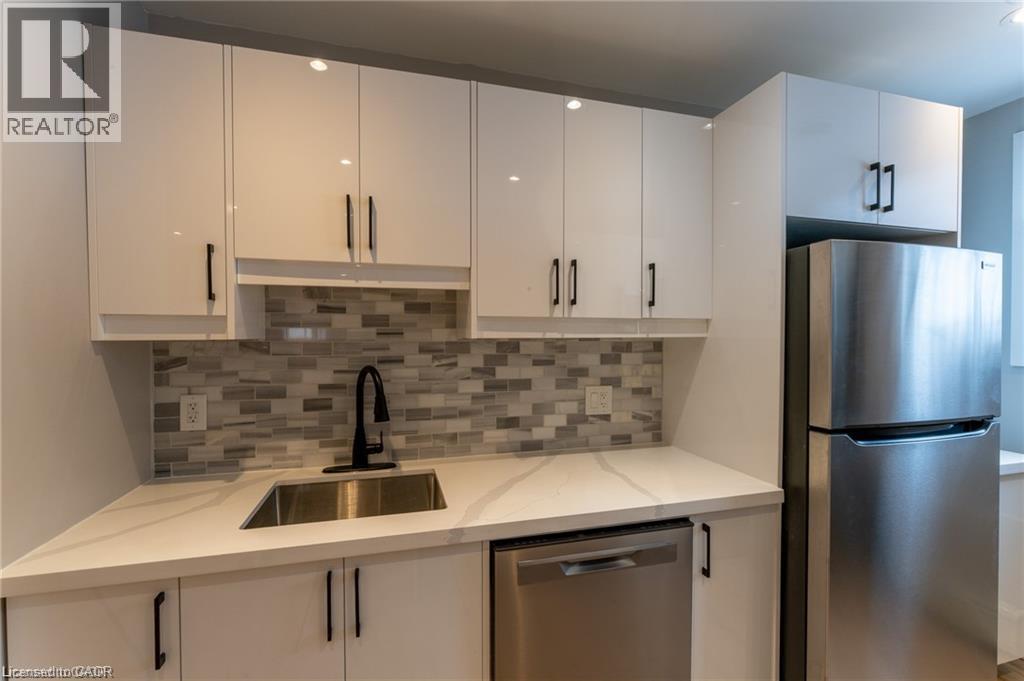 410 Hazel Street Unit# 101, Waterloo, ON - Indoor Photo Showing Kitchen With Stainless Steel Kitchen