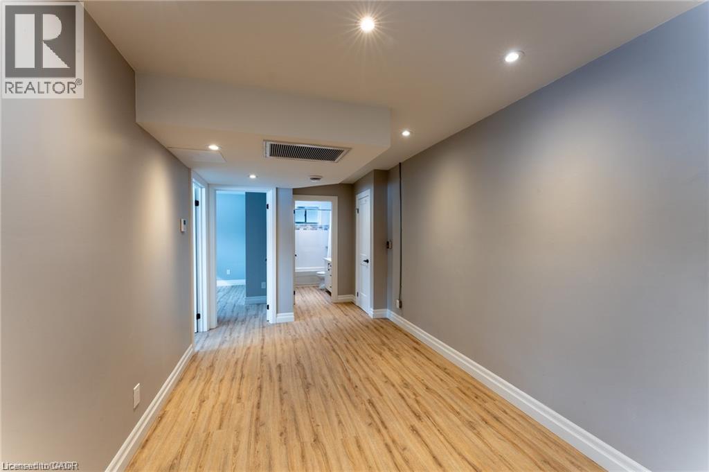 410 Hazel Street Unit# 101, Waterloo, ON - Indoor Photo Showing Other Room
